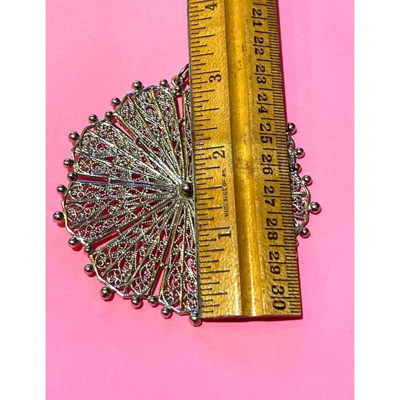 Silver tone, abstract, pattern, massive, funky, and fun pendant jewelry - Picture 5 of 7